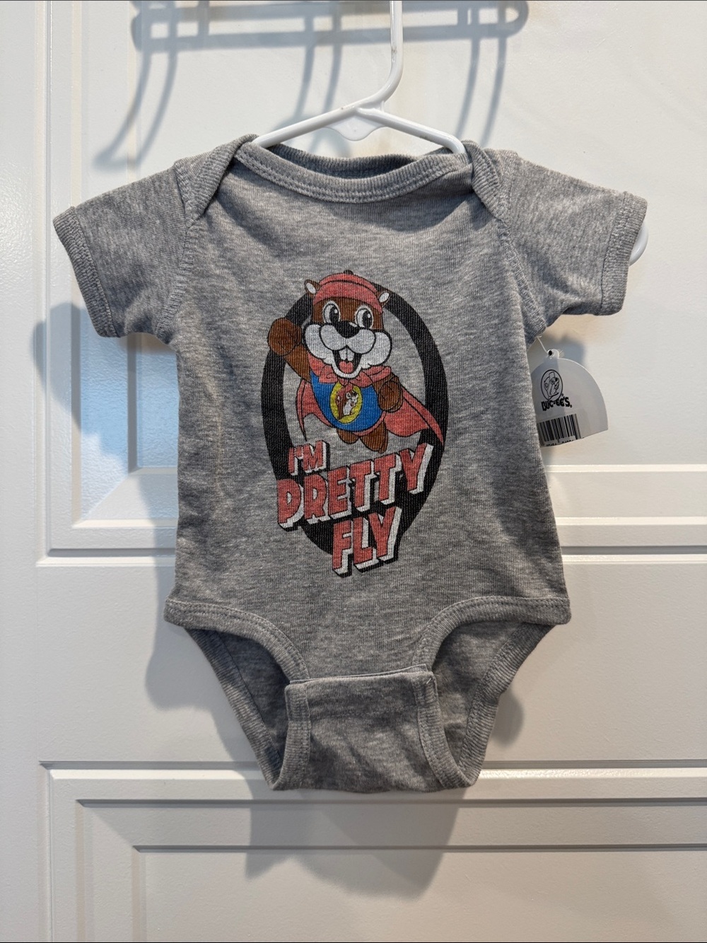 Bucee’s Gray 'I'm Pretty Fly' Graphic Baby One-Piece Bodysuit